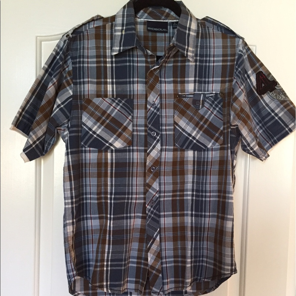 Casual button down shirt.