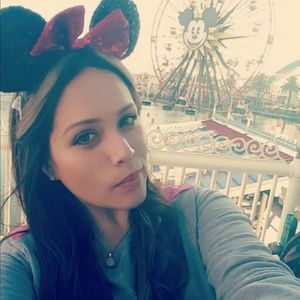 Meet your Posher, Sandry