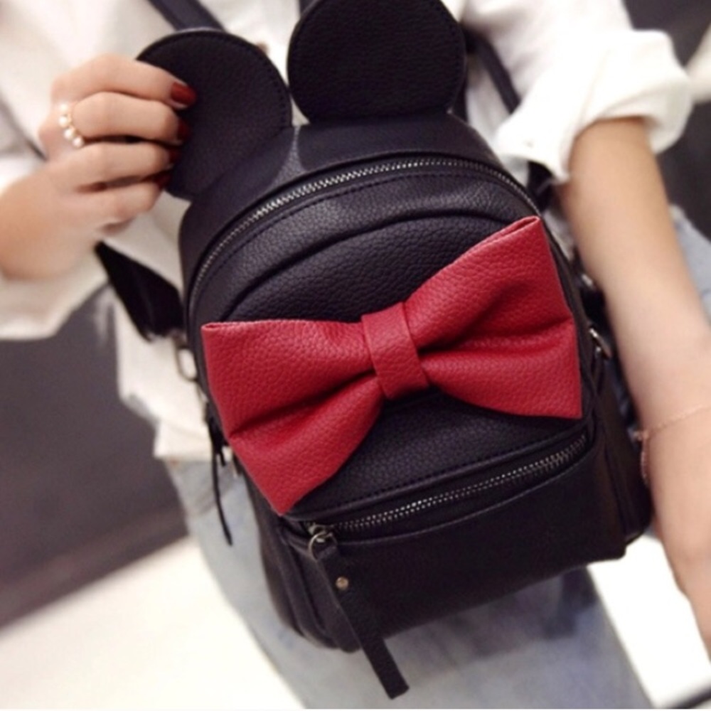 Minnie Mouse back pack