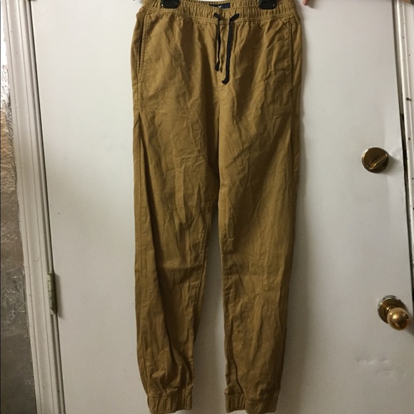 American Eagle S Tan Joggers - Picture 4 of 7