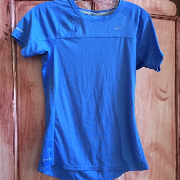 Nike Tops - Nike dri fit running top