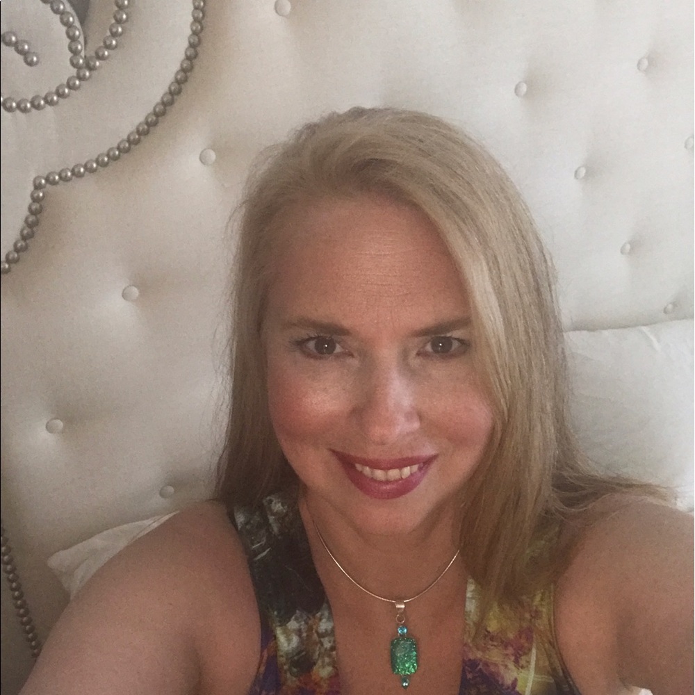 Meet your Posher, Amy