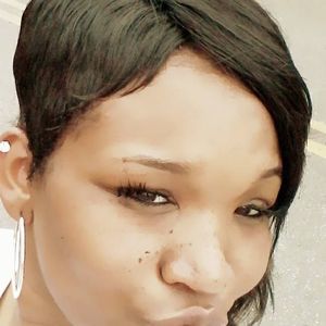 Meet your Posher, Dominique