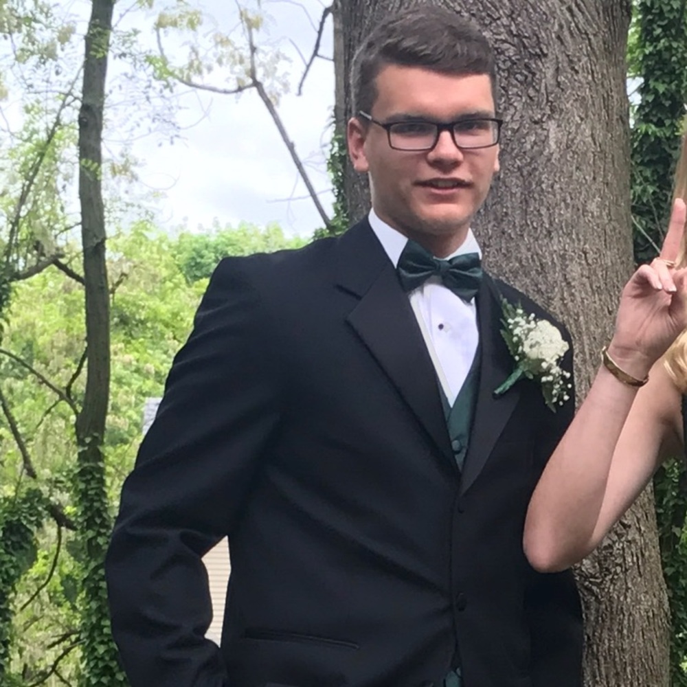 Meet your Posher, Connor