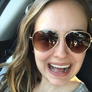 Meet your Posher, Nicole