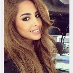 Meet your Posher, Nina