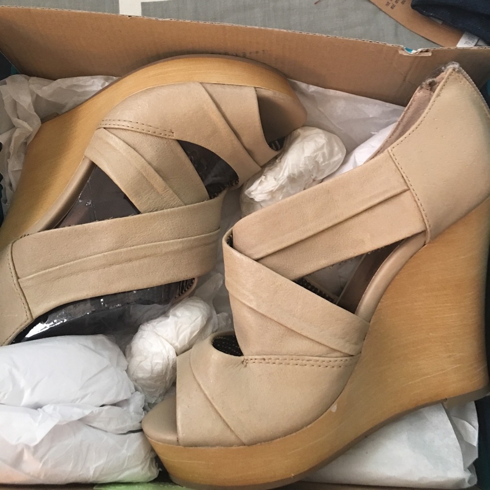 Seychelles wedge shoes