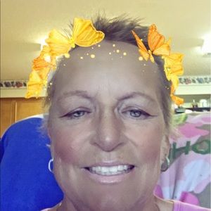 Meet your Posher, Debbie