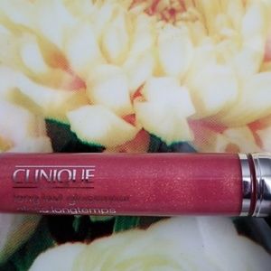 New Clinique long last glosswear lip gloss. 2017.
