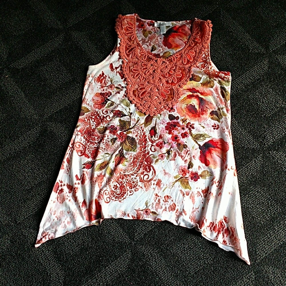 Floral polyester sleeveless with embroidered
