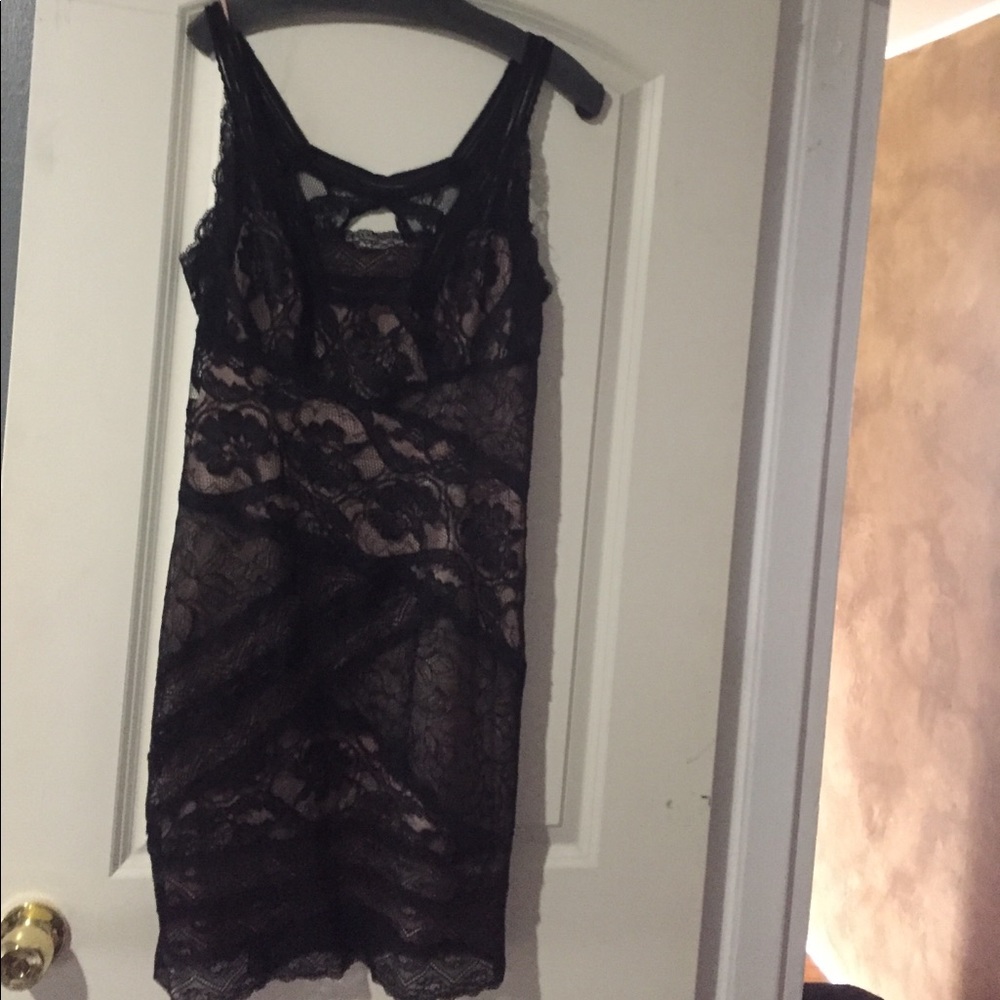Nicole miller black nude lace dress size large