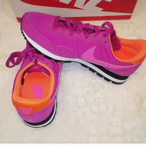 Nike Women Air Pegaus 83 - Picture 3 of 6
