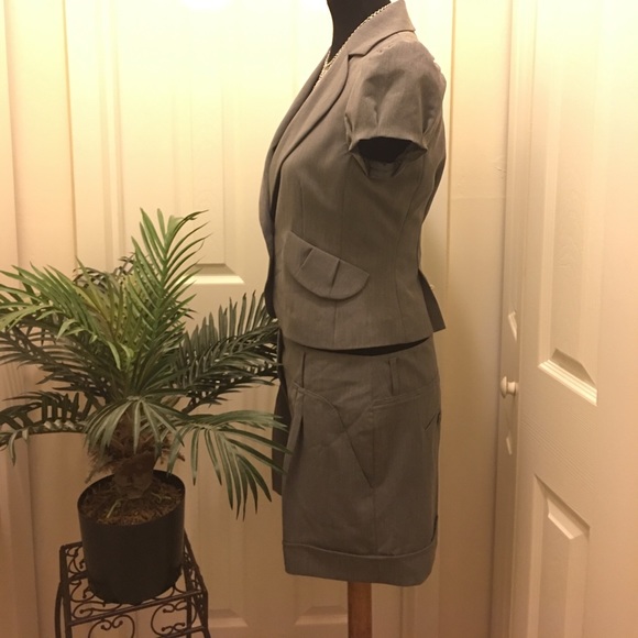 BCBG MaxAzria Short and Jacket set - Picture 2 of 4