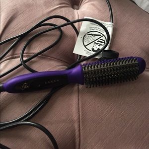 Ion Volumizing Brush Iron