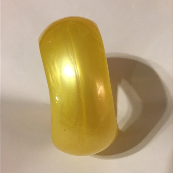 Vintage Yellow Swirl Wide Bangle Bracelet  🎉HP🎉 - Picture 3 of 5