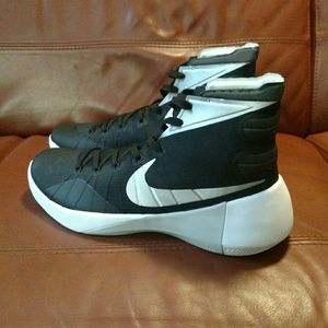 Nike Hyperdunk 2015 Size 13.5