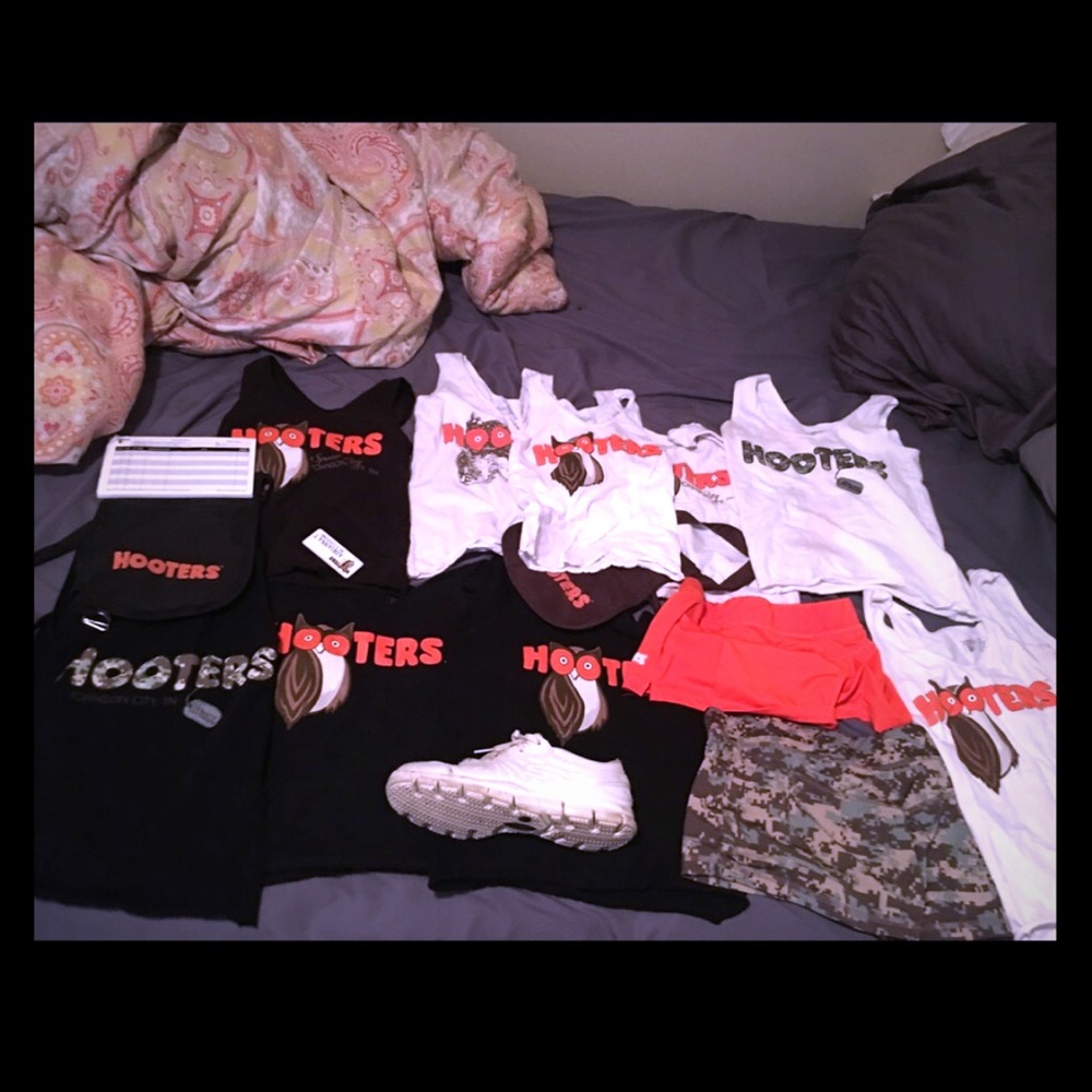 HOOTERS LOT SALE!!
