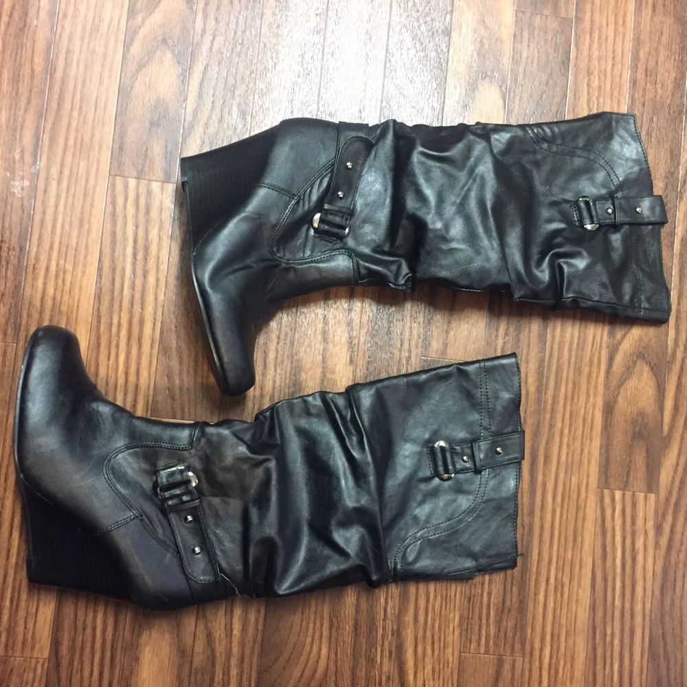 ✨Gorgeous Black Knee High Boots ✨