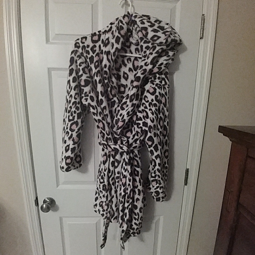 Half robe with hood