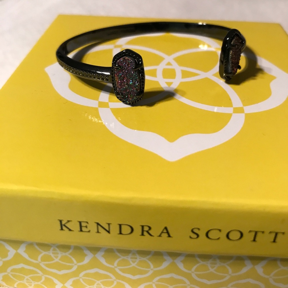 Kendra Scott bracelet