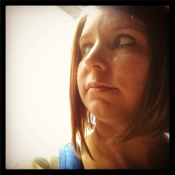 Meet your Posher, Laura - Picture 5 of 5