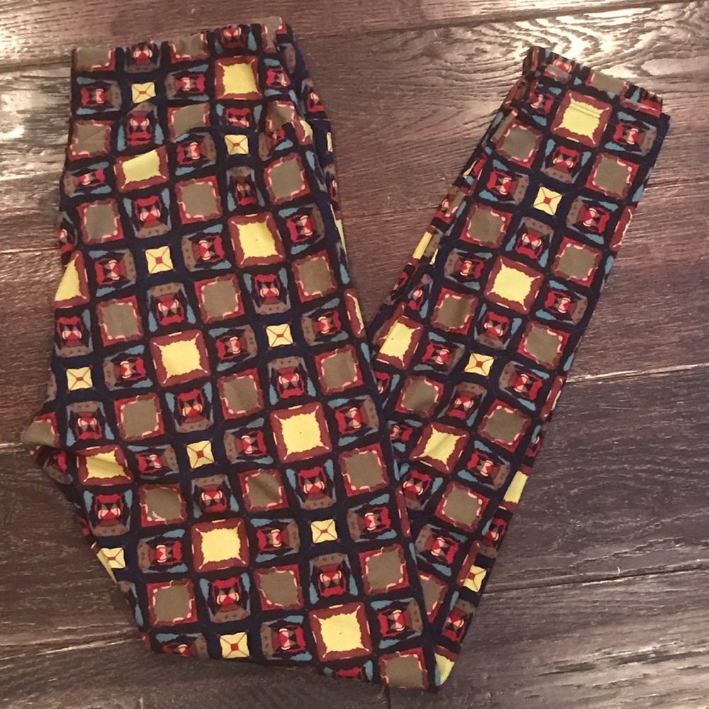 LuLaRoe Square Patterned Leggings One Size