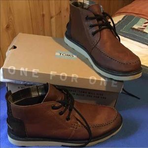 Best Deal!! Toms Chukka