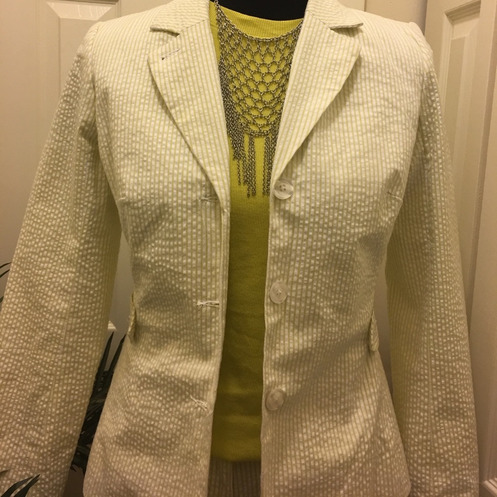 Isaac Mizrahi Seersucker Capri Suit set