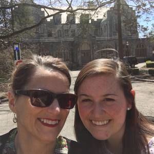 Meet your Posher, Laura