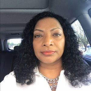 Meet your Posher, Linda