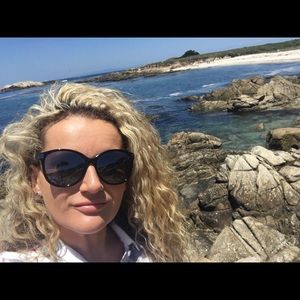 Meet your Posher, Agnes