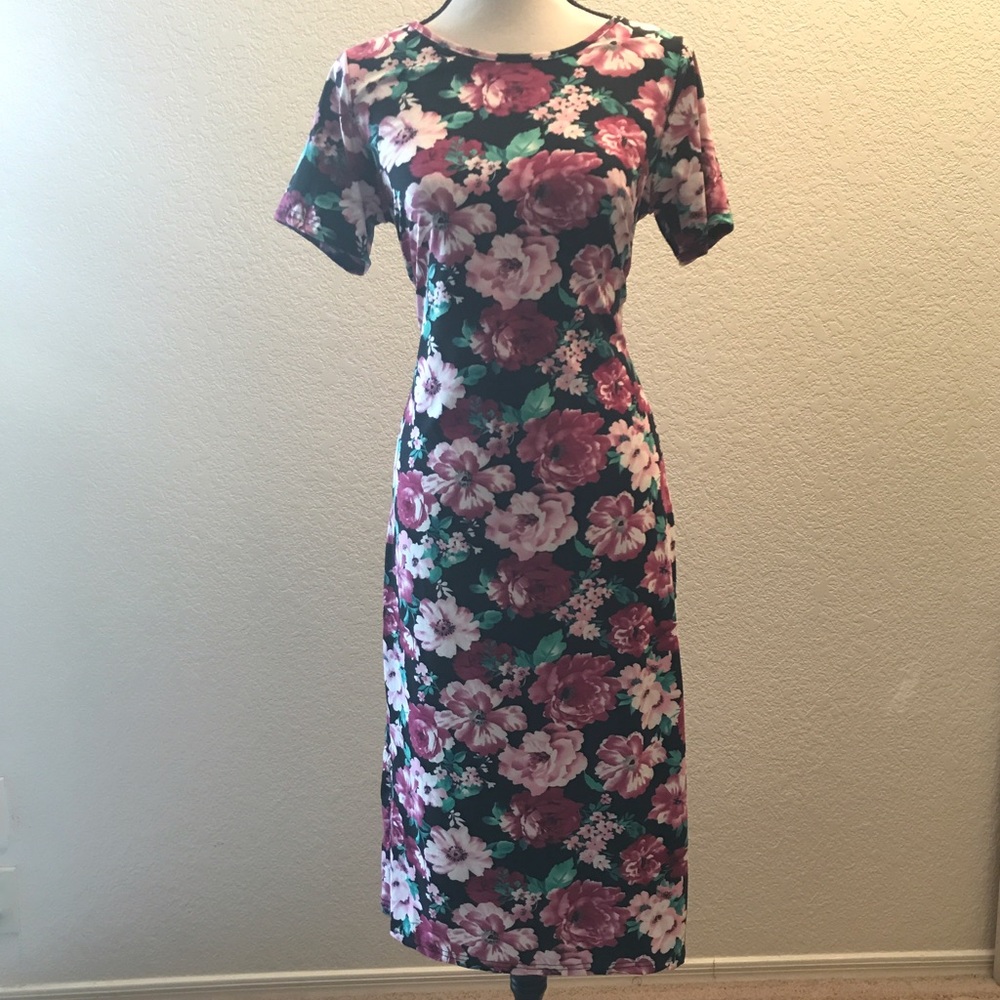 NWOT Women’s Sign Here Floral Tee Dress Size L