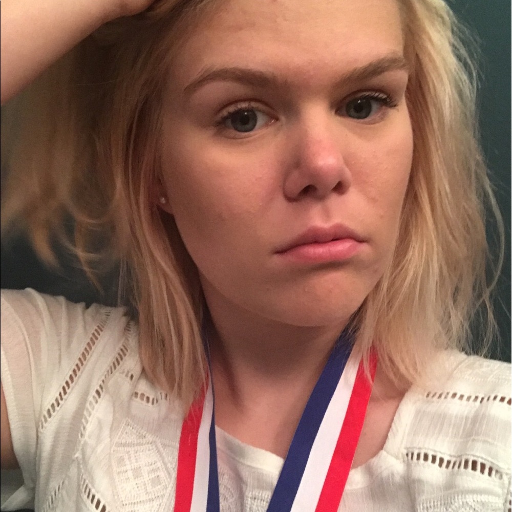 Meet your Posher, Alli