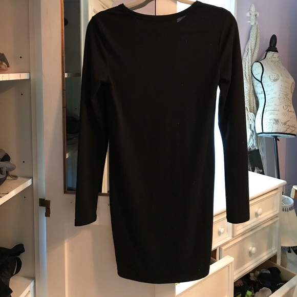 Long sleeve open cut front black dress - Picture 4 of 5