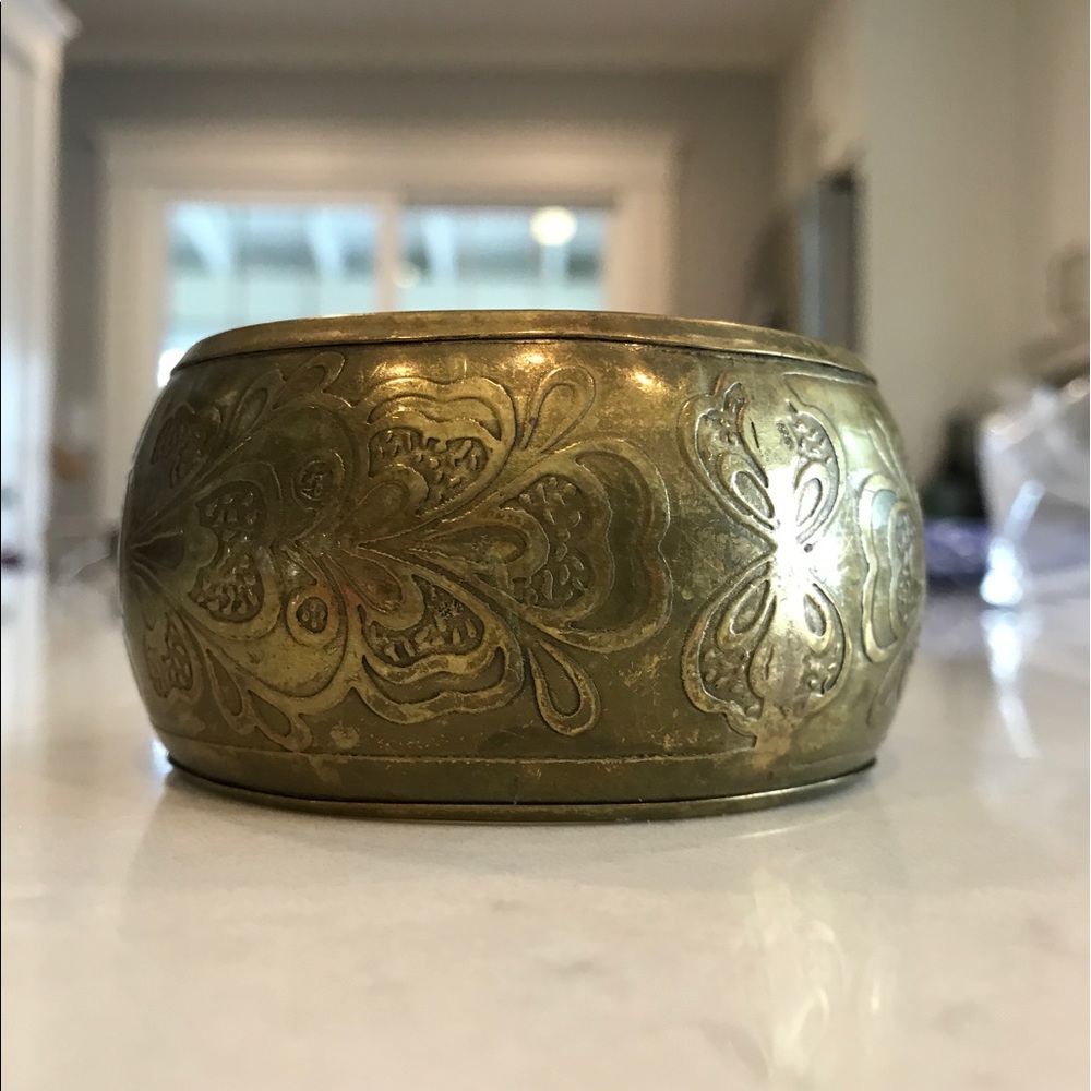 Metal bracelet