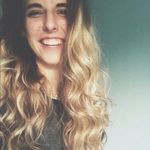 Meet your Posher, Emily
