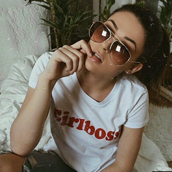 Girl Boss Tee - Picture 2 of 3