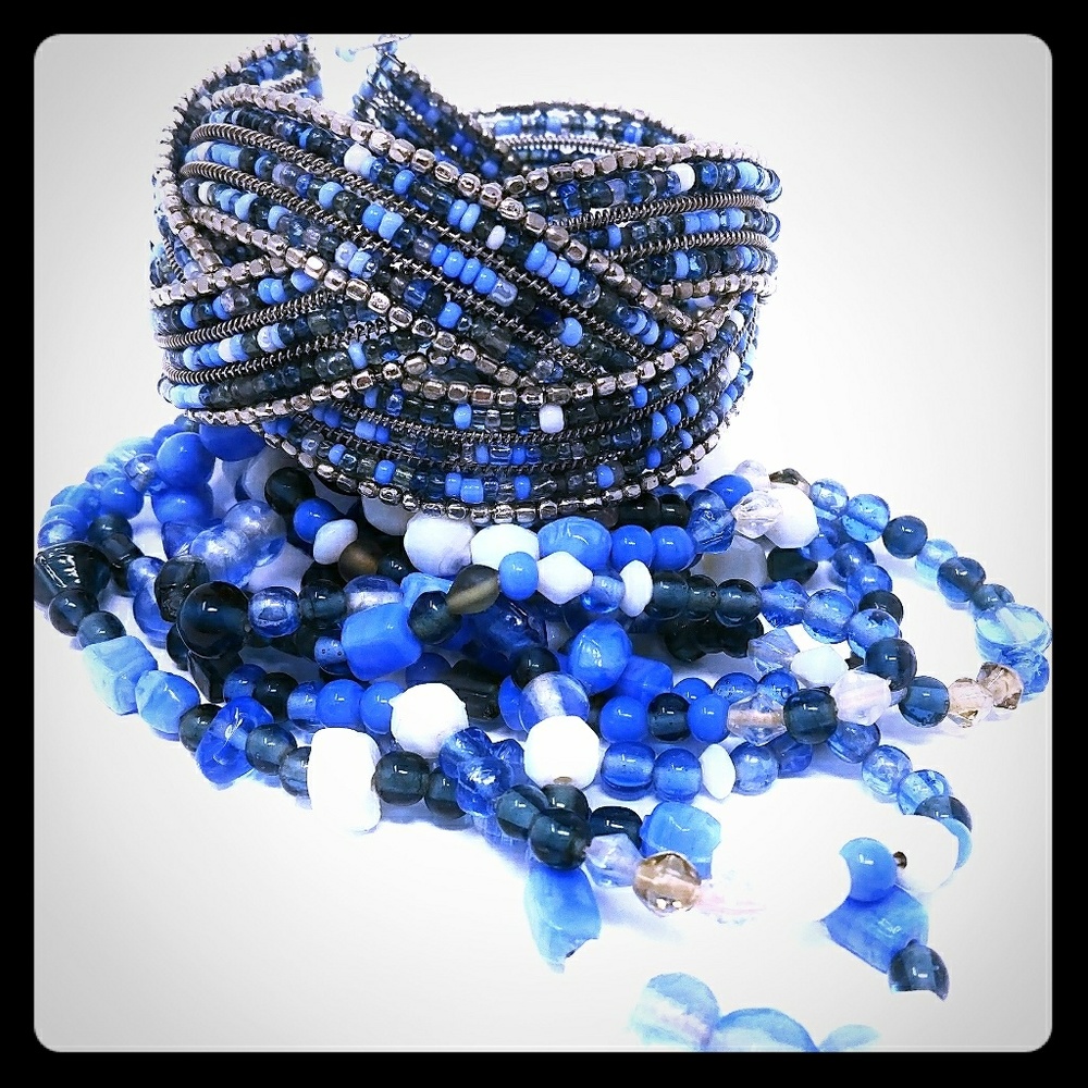 Beaded necklace and beaded and wire cuff bracelet