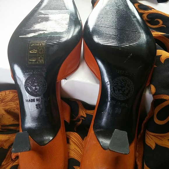 Authentic Gianni Versace Vintage heels - Picture 4 of 6