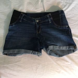Maternity shorts!!
