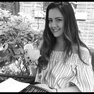 Meet your Posher, Victoria