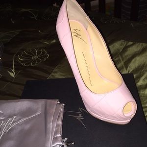 Giuseppe Zanotti peep toe heels