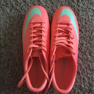NIKE Cleats!