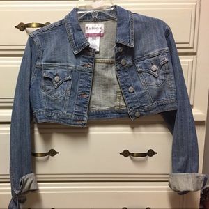 Junior's crop denim jacket | medium