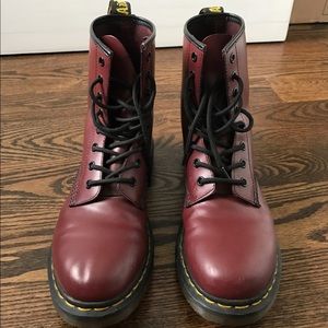 Women's Dr. Martens 1460