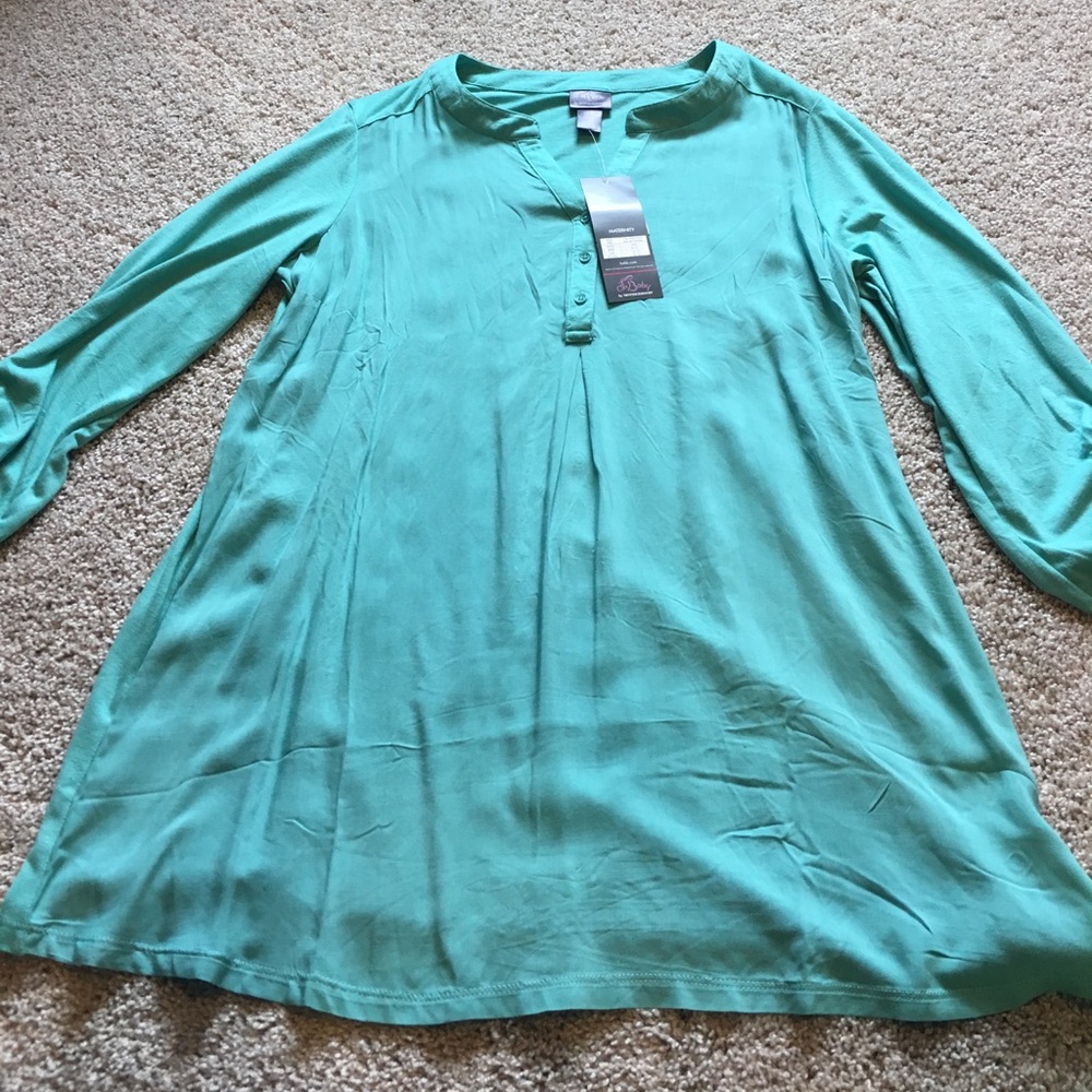 NWT Maternity/Nursing  3/4 sleeve blouse