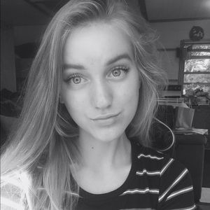 Meet your Posher, Alayna