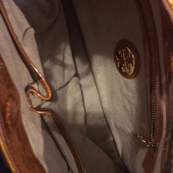 Tory Burch yellow and caramel leather hobo bag - Picture 5 of 7