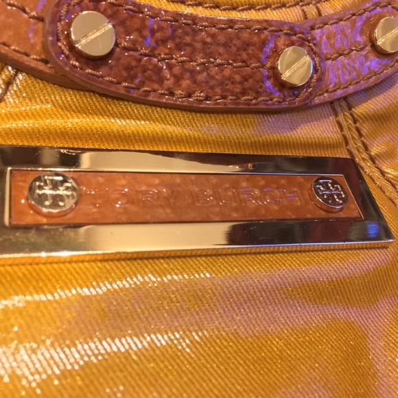 Tory Burch yellow and caramel leather hobo bag - Picture 6 of 7