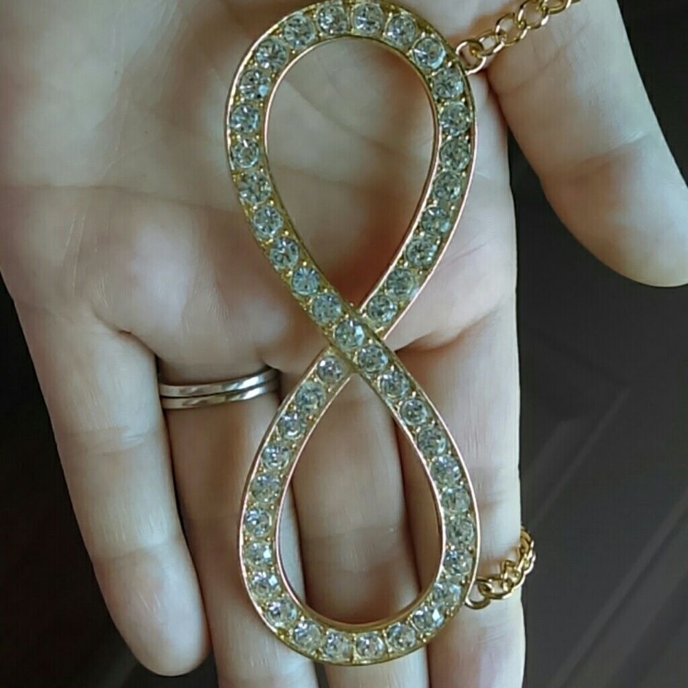 Gold infinity necklace